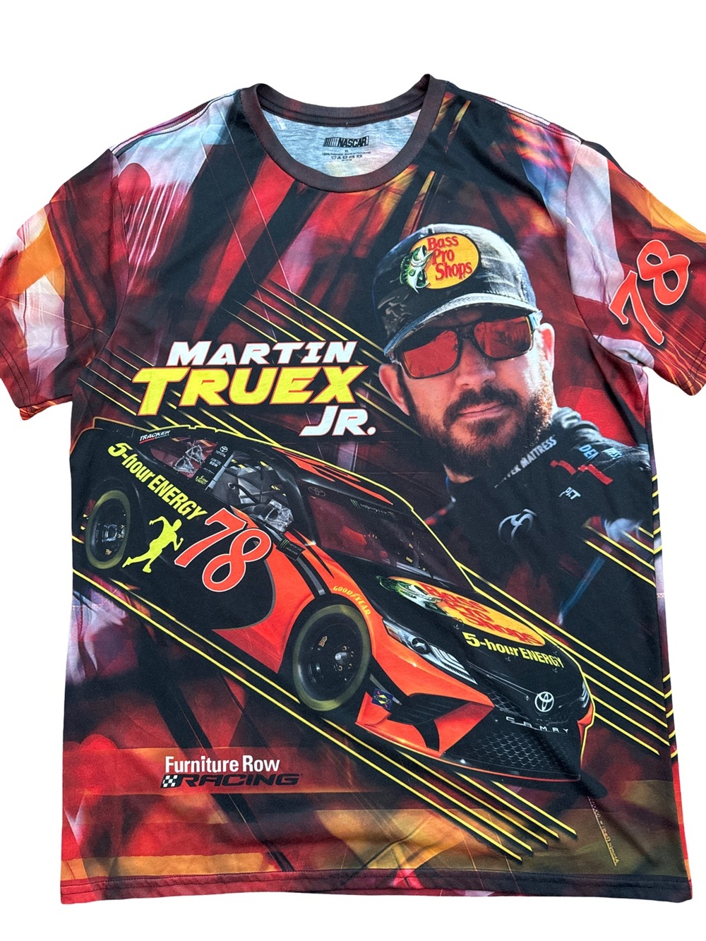 NASCAR Martin Truex Jr AOP Men’s Short Sleeve T-Shirt Size XL Racing Multicolor